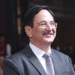 Dr. Prakash Keswani